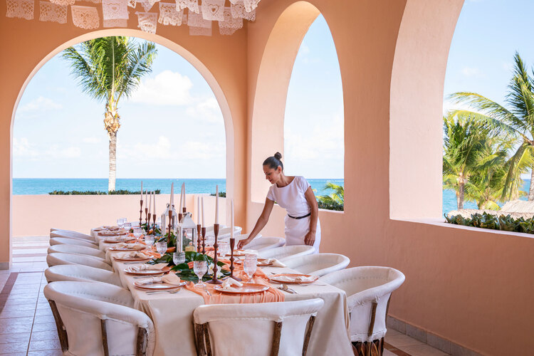 Luxury Wedding Dinner with Ocean View in Cancun Mexico